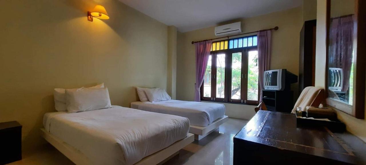 Baan Talay See Cream Resort Samut Songkhram Exterior foto