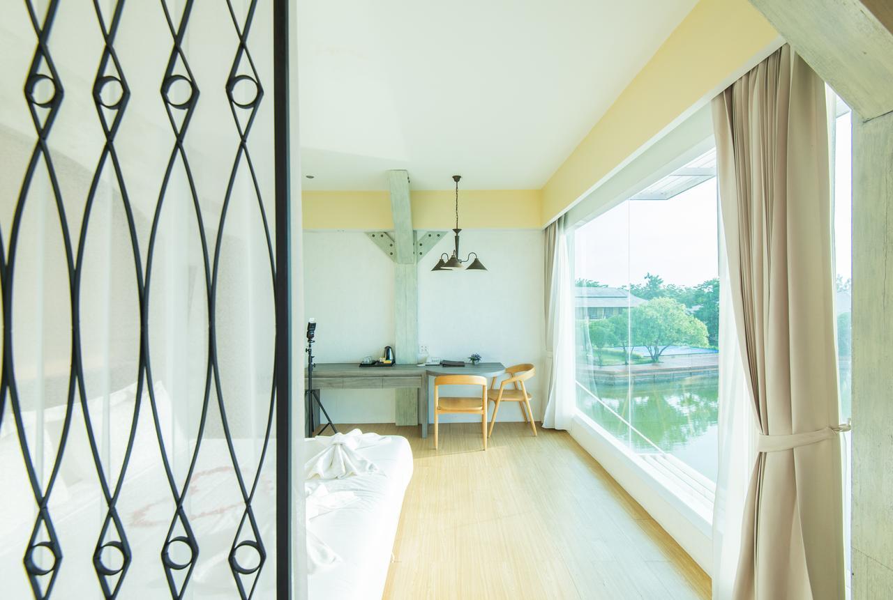 Baan Talay See Cream Resort Samut Songkhram Exterior foto