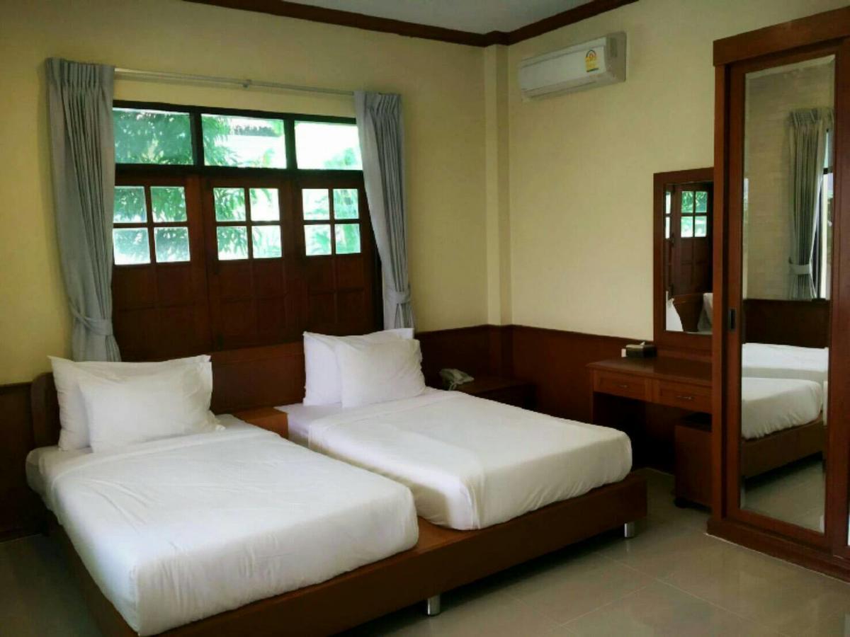 Baan Talay See Cream Resort Samut Songkhram Exterior foto