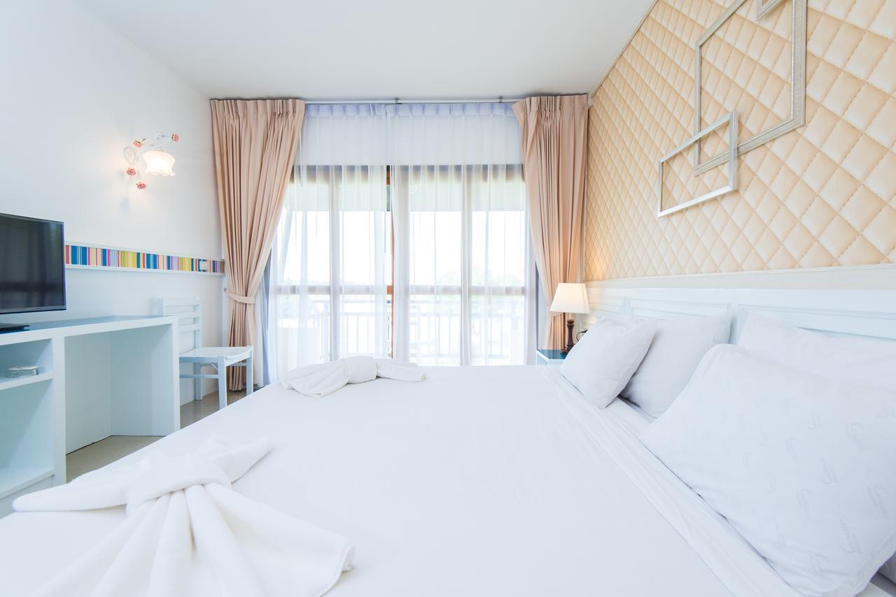 Baan Talay See Cream Resort Samut Songkhram Exterior foto