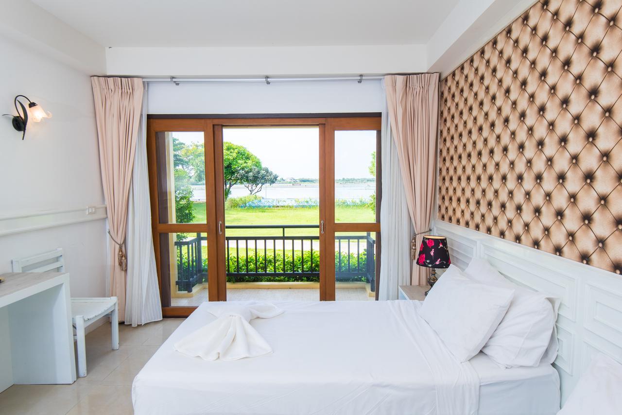 Baan Talay See Cream Resort Samut Songkhram Exterior foto